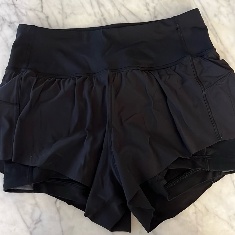 Lululemon running short